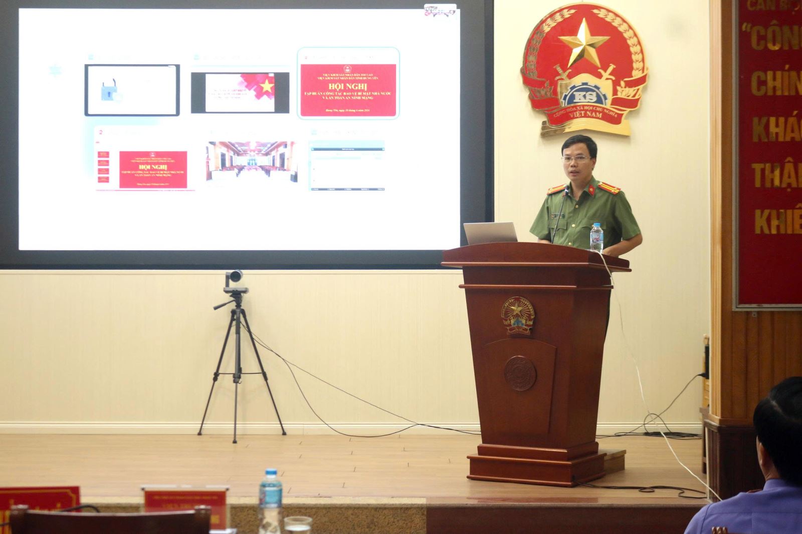 Công an tỉnh Hưng Yên tập huấn công tác bảo vệ bí mật nhà nước và an toàn an ninh mạng tại Viện kiểm sát nhân dân tỉnh