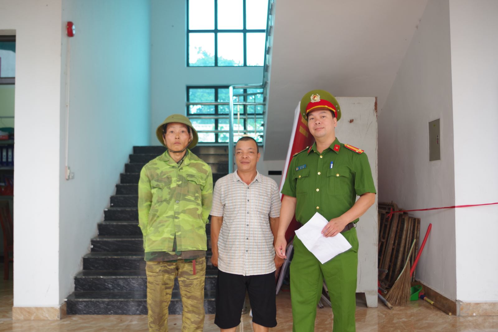 Công an xã Hồng Quang kịp thời hỗ trợ tìm kiếm người đi lạc, nhận thư cảm ơn từ gia đình