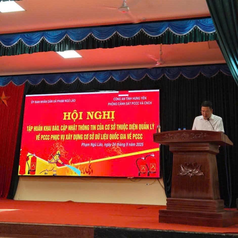 Công an xã Phạm Ngũ Lão tuyên truyền các cơ sở khai báo, trên cơ sở dữ liệu Quốc gia và xử lý tình huống cháy nổ