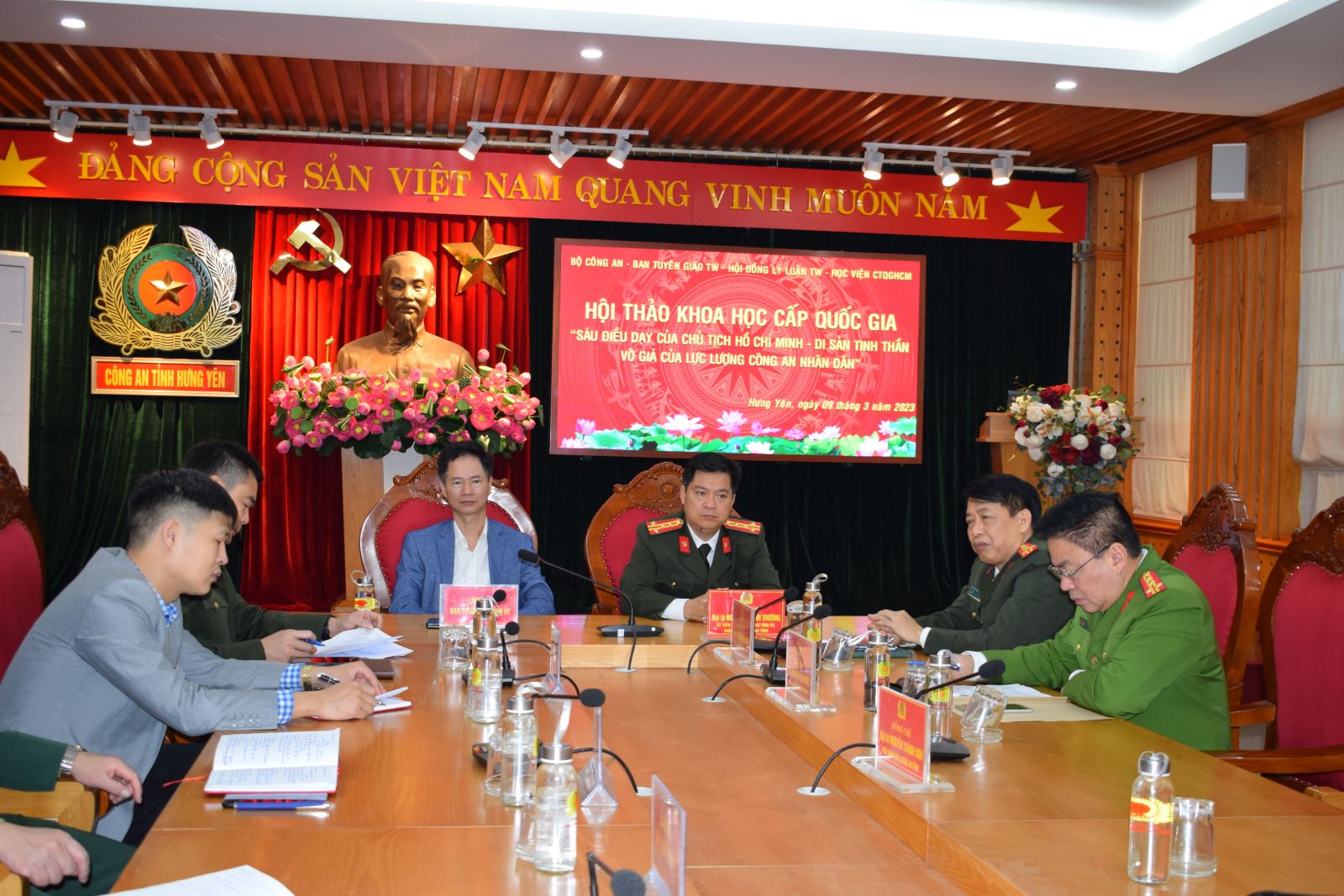 Hội thảo khoa học “Sáu điều dạy của Chủ tịch Hồ Chí Minh - Di sản vô giá của lực lượng CAND”