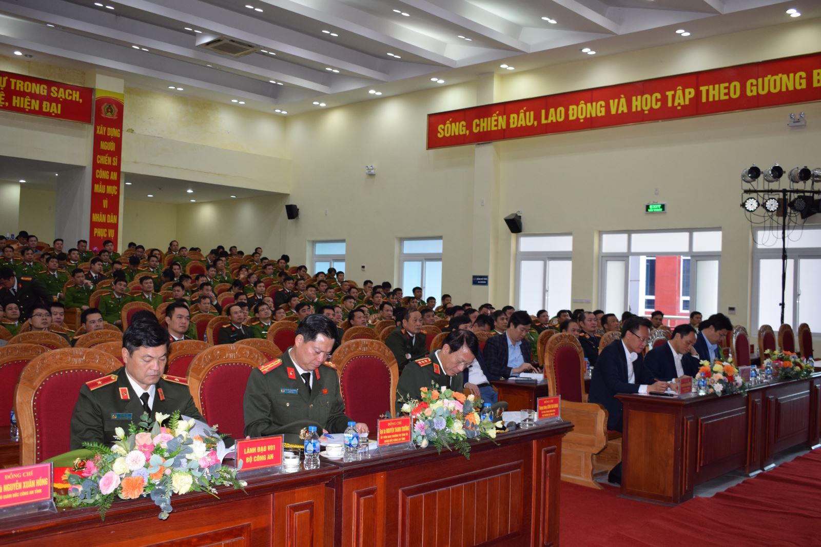 Công an tỉnh Hưng Yên tổ chức Hội nghị Triển khai công tác Công an và  phát động phong trào thi đua Vì an ninh Tổ quốc năm 2023