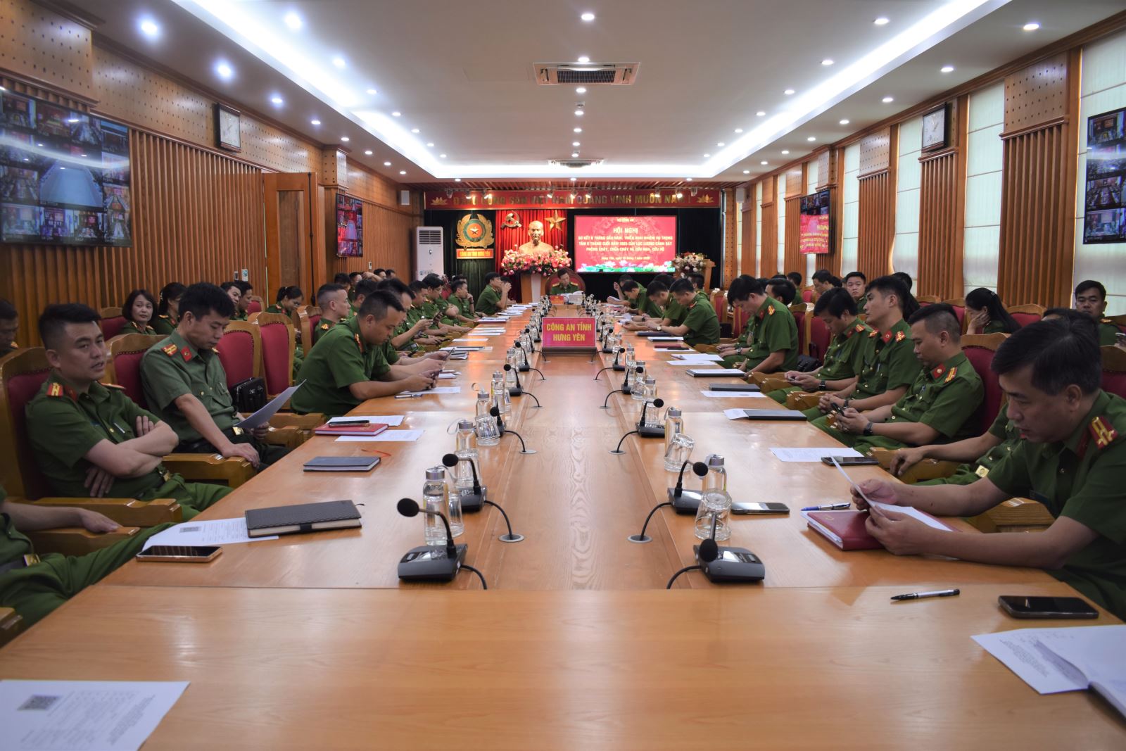 Hội nghị trực tuyến sơ kết công tác phòng cháy, chữa cháy và cứu nạn, cứu hộ 6 tháng đầu năm 2025