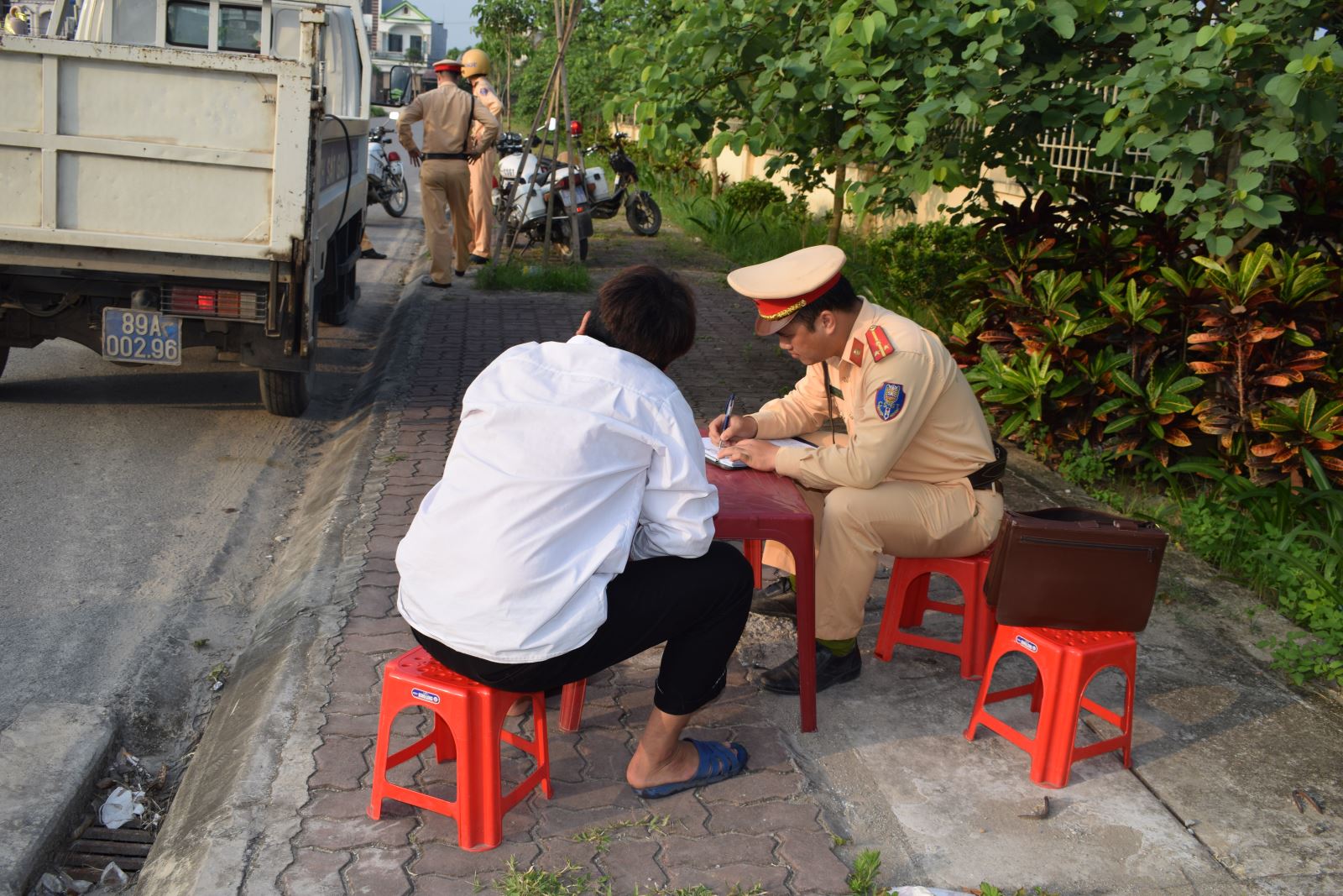Công an huyện Phù Cừ: Xử lý nghiêm tình trạng học sinh vi phạm Luật Giao thông
