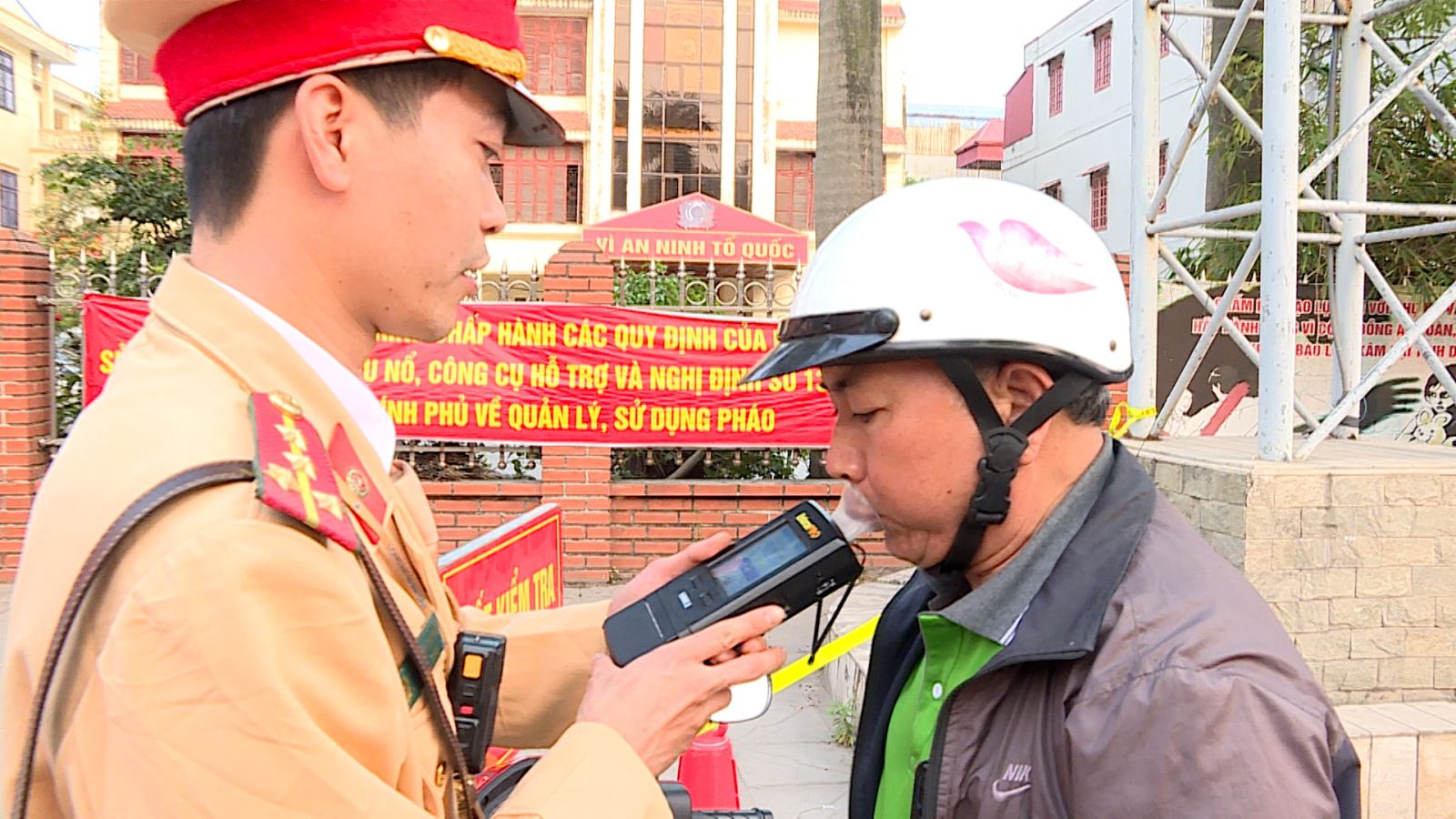 Quyết liệt xử lý các trường hợp vi phạm nồng độ cồn khi tham gia giao thông