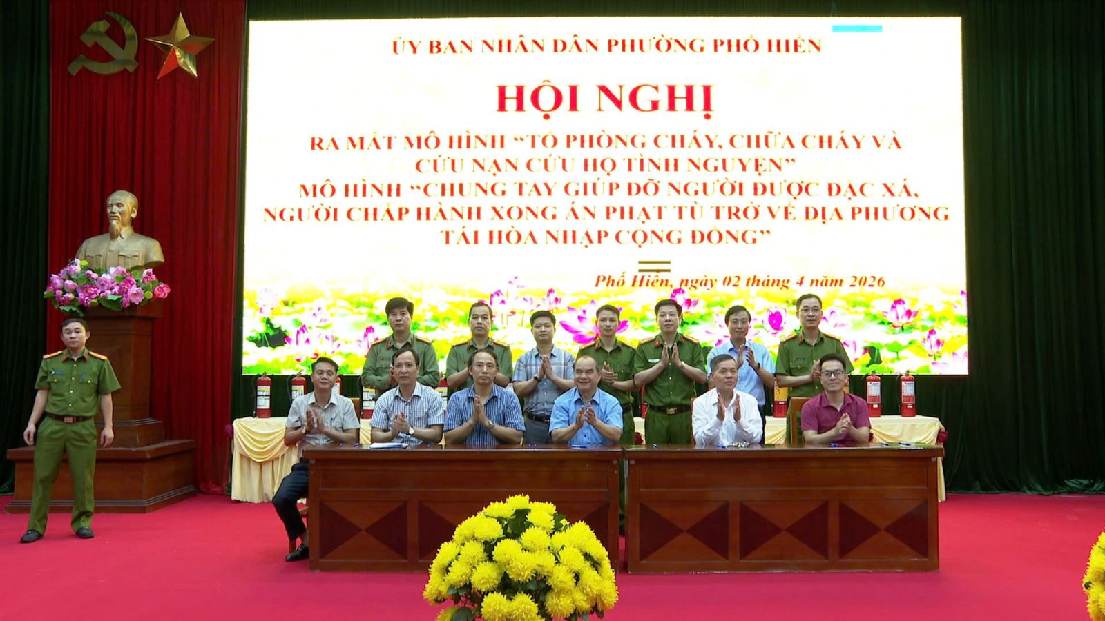 Phát huy sức mạnh nhân dân trong bảo đảm an ninh, trật tự tại cơ sở, ra mắt mô hình “Tổ phòng cháy, chữa cháy và cứu nạn cứu hộ tình nguyện”; “Chung tay giúp đỡ người chấp hành xong án phạt tù tái hòa