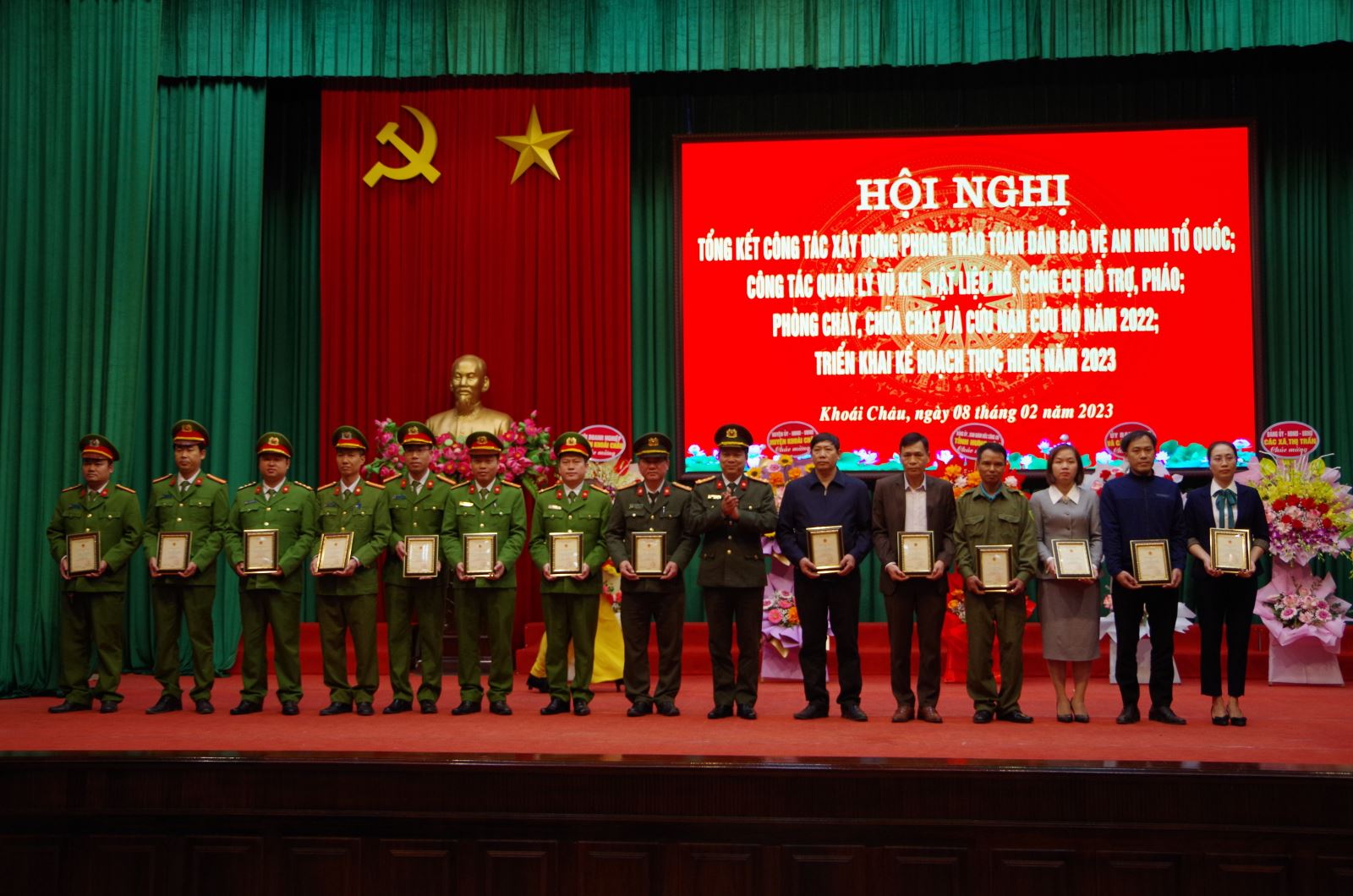 Các địa phương tổng kết phong trào toàn dân bảo vệ An ninh Tổ quốc; quản lý, sử dụng vũ khí, vật liệu nổ, công cụ hỗ trợ và pháo năm 2022