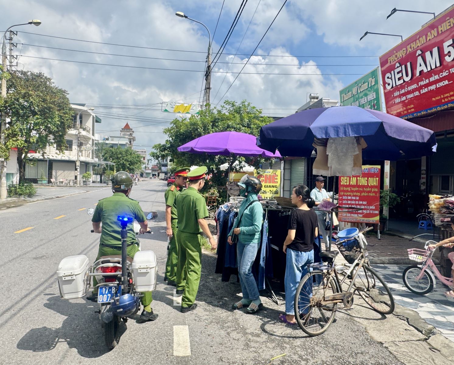 Công an xã Phụ Dực tăng cường công tác đảm bảo trật tự an toàn giao thông trên địa bàn xã dịp lễ Quốc khánh 02/9