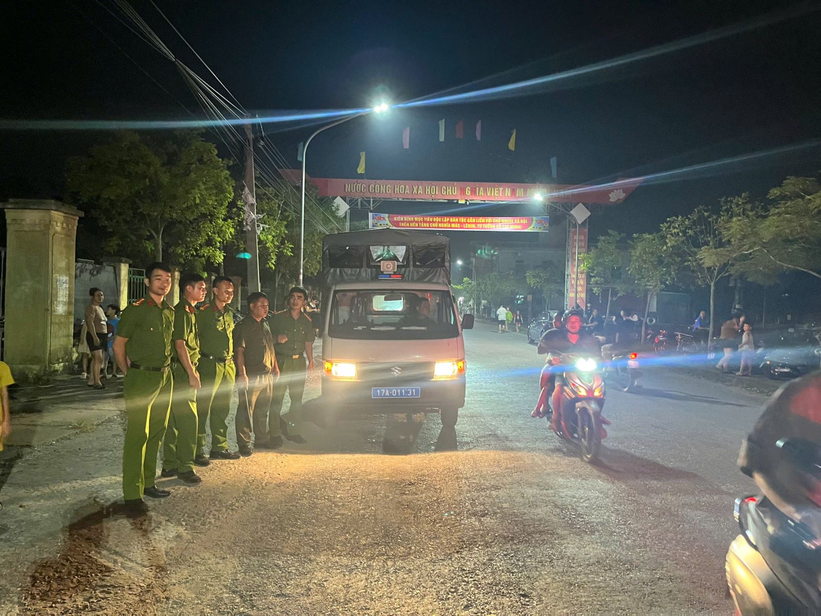 Công an xã Bình Nguyên đảm bảo an ninh, trật tự trong dịp Tết Trung thu “Đêm hội trăng rằm” năm 2025.