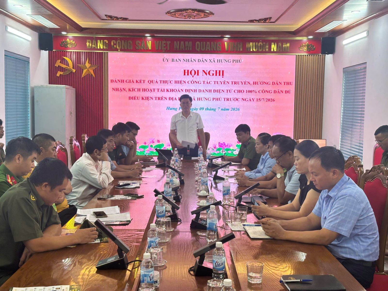 Công an xã Hưng Phú quyết tâm hoàn thành 100% chỉ tiêu kích hoạt tài khoản định danh điện tử trước ngày 15/7/2026