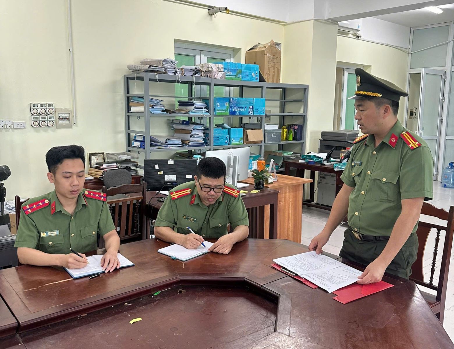 Phòng Hậu cần Công an tỉnh tăng cường công tác kiểm tra Điều lệnh, duy trì trực, sẵn sàng trong công tác đảm bảo an ninh trật tựu dịp Nghỉ Lễ