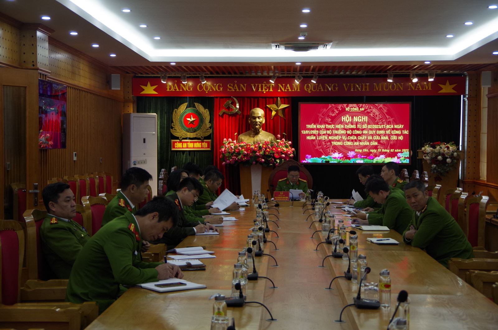 Nâng cao nghiệp vụ chữa cháy, cứu nạn cứu hộ trong Công an nhân dân