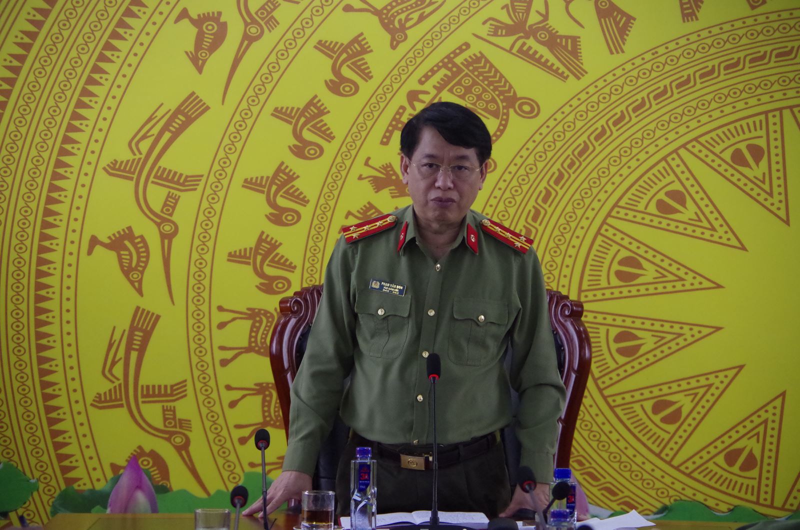 Đồng chí Phó Giám đốc Công an tỉnh làm việc với Công an  các xã, thị trấn trên địa bàn huyện Yên Mỹ