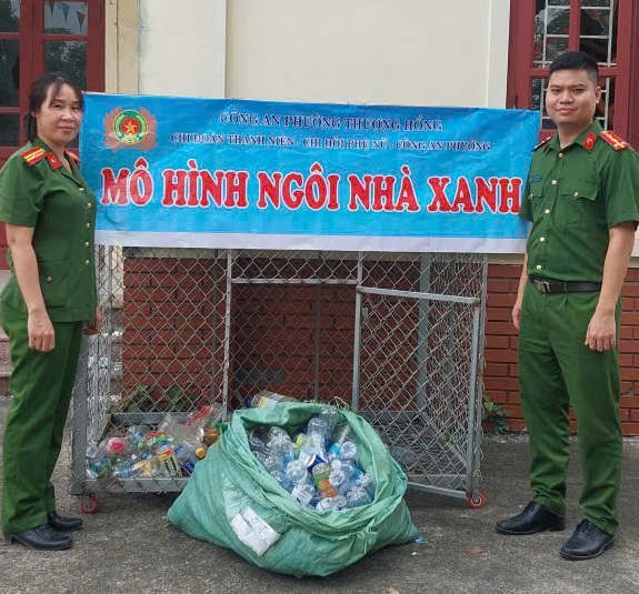 Chi Hội Phụ Nữ - Chi Đoàn Thanh niên Công an phường Thượng Hồng ra mắt mô hình “Ngôi nhà xanh”