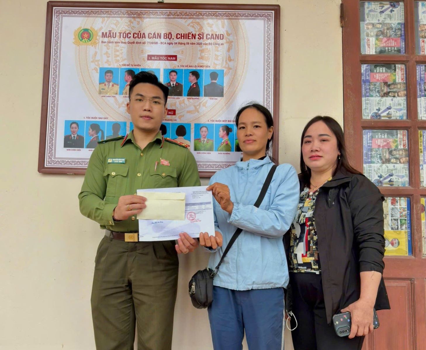 Công an xã Bắc Thái Ninh hỗ trợ xác minh, giúp người dân nhận lại hơn 17 triệu đồng chuyển khoản nhầm