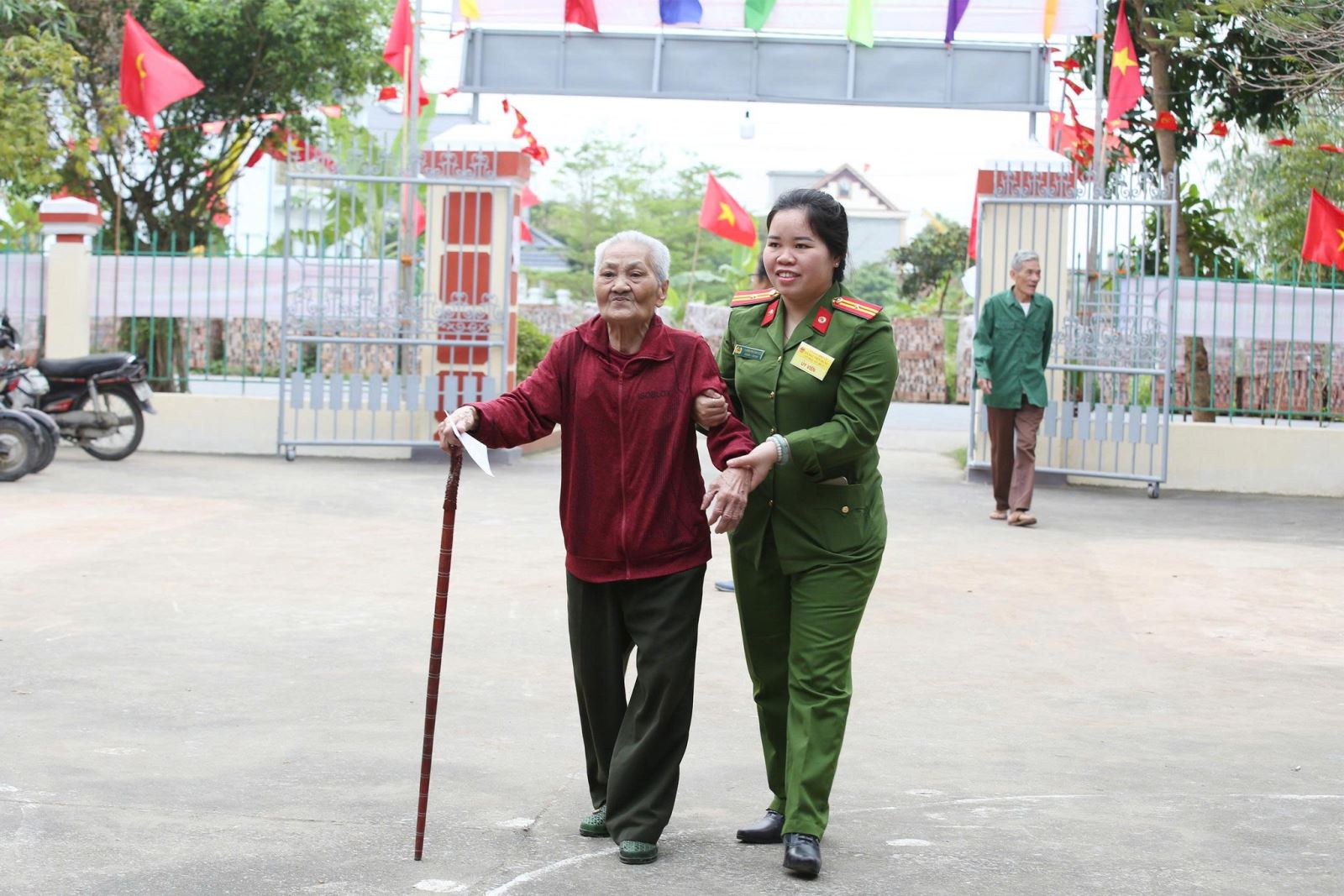 Lan tỏa hình ảnh người chiến sĩ Công an xã Bắc Tiên Hưng “Ba nhất” vì Nhân dân phục vụ