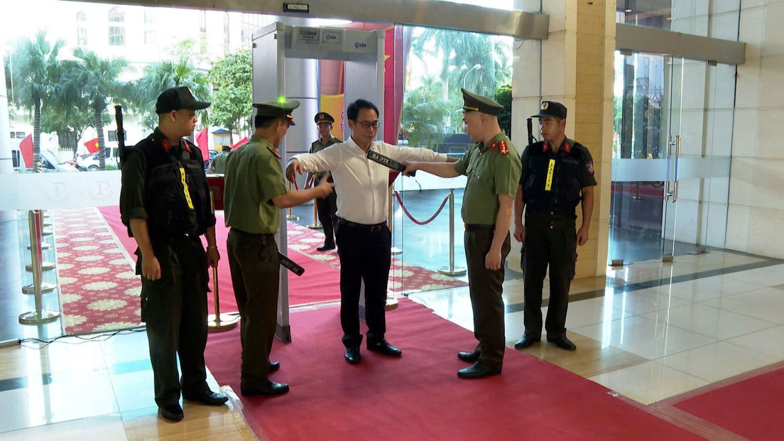 Phòng Kỹ thuật nghiệp vụ và ngoại tuyến đảm bảo an ninh trật tự Đại hội đại biểu Đảng bộ tỉnh Hưng Yên lần thứ I, nhiệm kỳ 2025-2030
