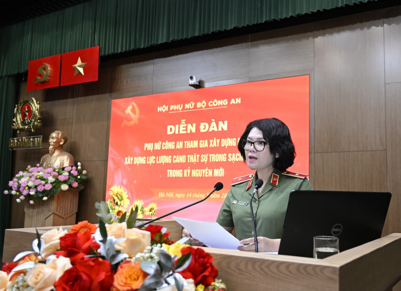 Hội phụ nữ Công an tỉnh Hưng Yên tham gia diễn đàn trực tuyến “Phụ nữ Công an tham gia xây dựng Đảng, xây dựng lực lượng Công an nhân dân thật sự trong sạch, vững mạnh trong kỷ nguyên mới” 