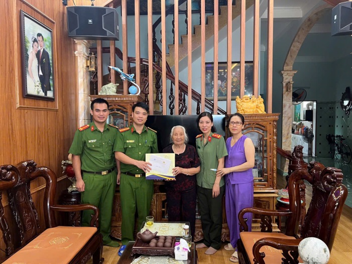 Công an xã Tiên La tổ chức các hoạt động hướng tới kỷ niệm 78 năm Ngày Thương binh - Liệt sĩ.