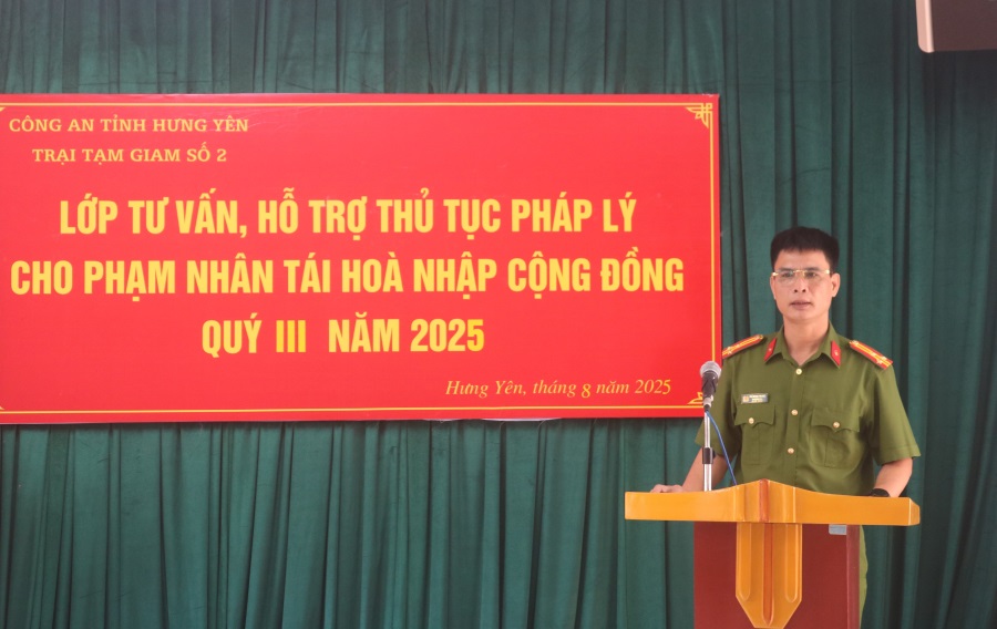 Trại tạm giam phối hợp tổ chức tư vấn, hỗ trợ thủ tục pháp lý cho phạm nhân