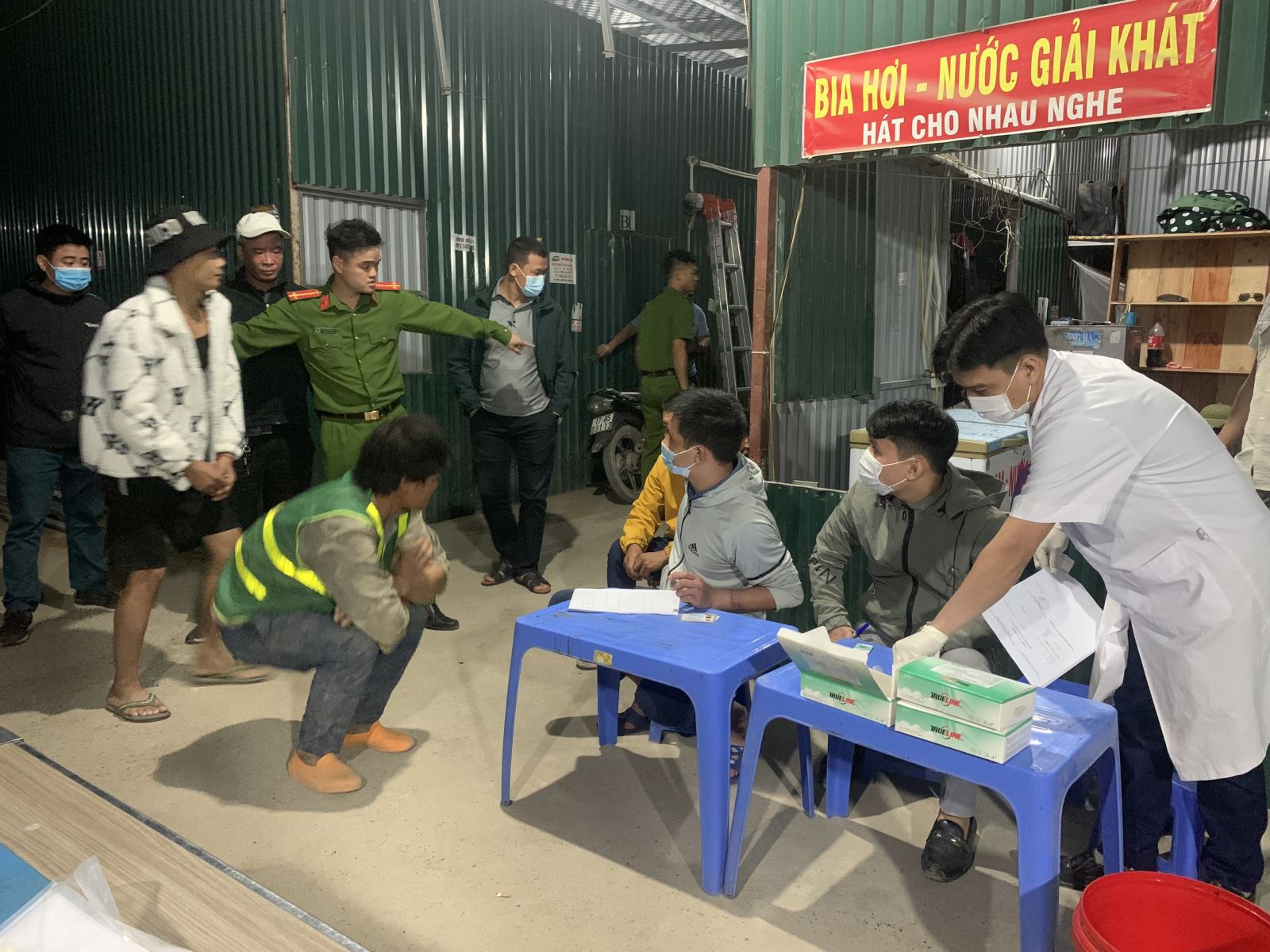 Công an tỉnh: Trong ngày, đưa 59 đối tượng sử dụng trái phép chất ma túy bàn giao  về địa phương nơi cư trú