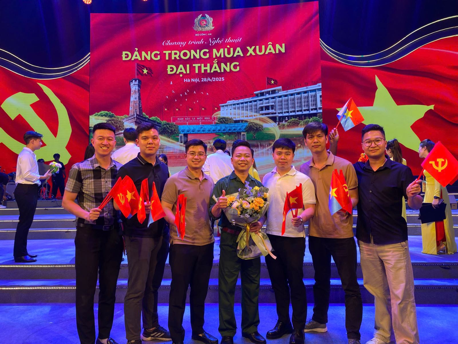 Tuổi trẻ Công an tỉnh tham dự Chương trình nghệ thuật  “Đảng trong mùa xuân đại thắng”