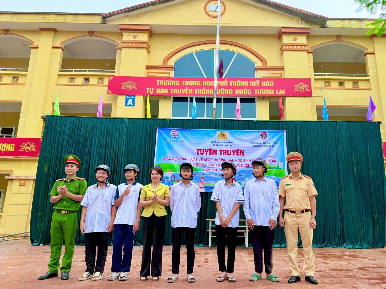 Nâng cao ý thức chấp hành pháp luật cho học sinh