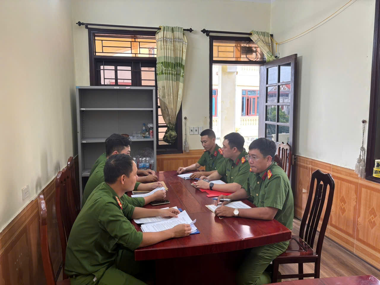 Phòng Cảnh sát quản lý hành chính về trật tự xã hội tăng cường hướng dẫn Công an cấp xã các Thông tư, hướng dẫn mới của Bộ Công an theo chức năng của lực lượng Cảnh sát trật tự