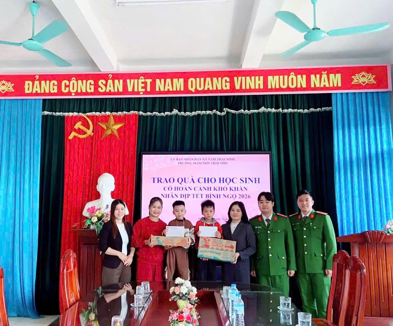 Công an xã Nam Thái Ninh: Lan toả yêu thương, tiếp bước đến trường