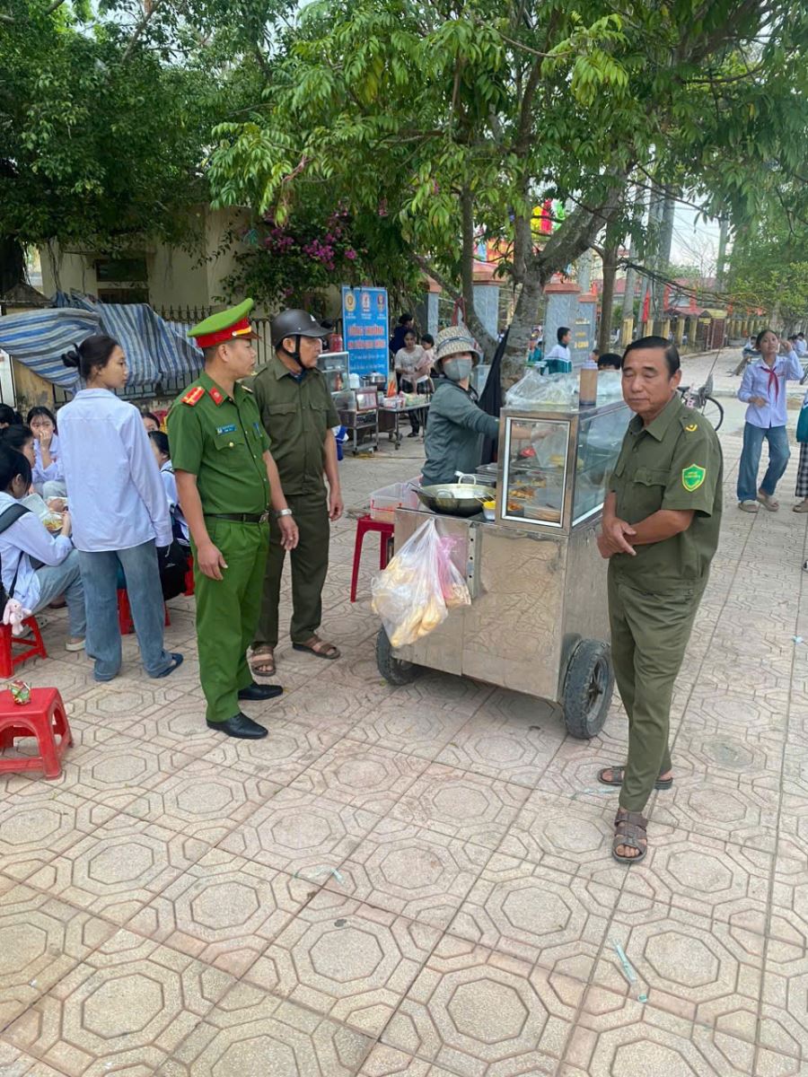 Công an xã Nam Thụy Anh đẩy mạnh tuyên truyền, xây dựng “Cổng trường an toàn giao thông”