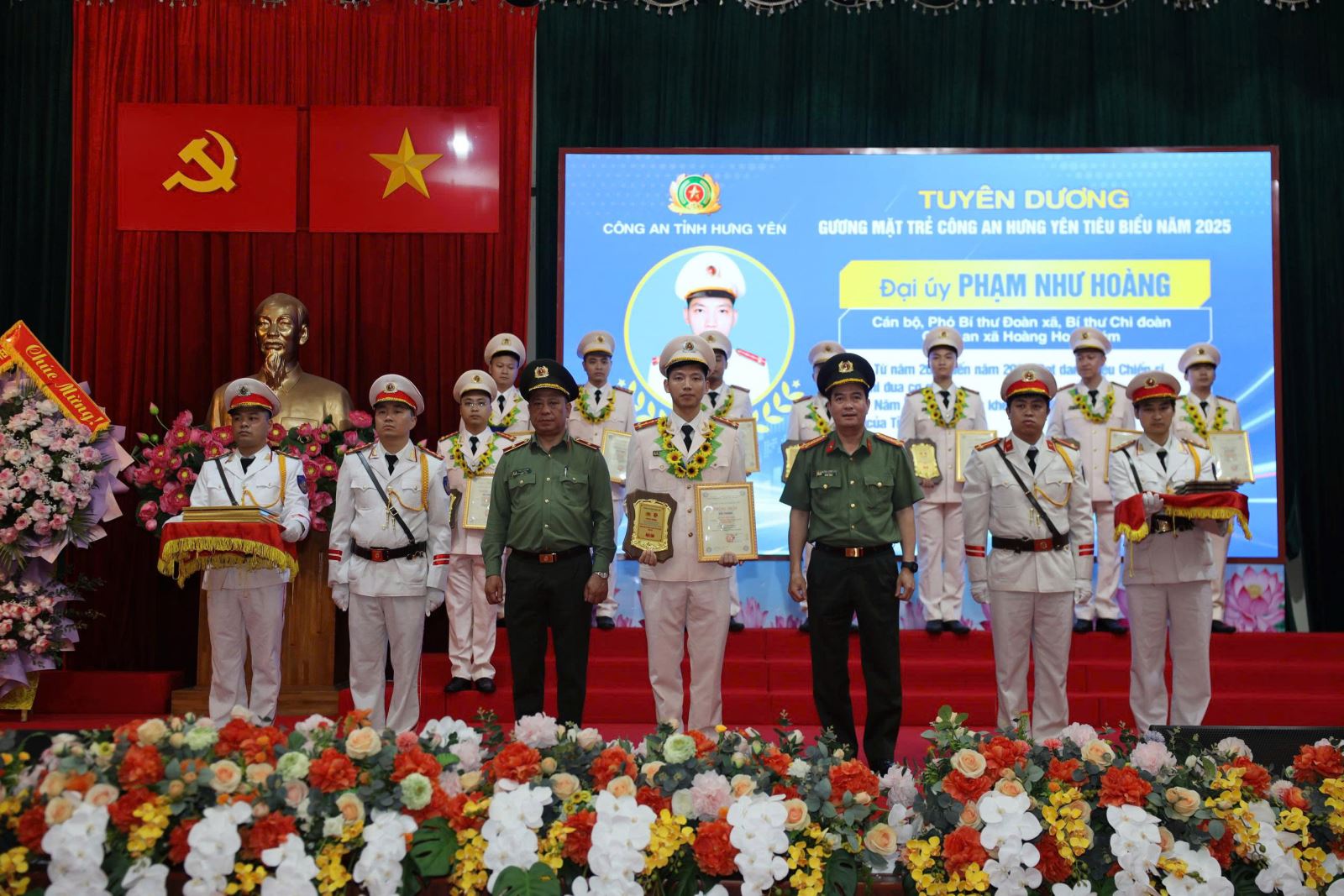 Đại úy Phạm Như Hoàng - tận tụy, bản lĩnh trên tuyến cơ sở