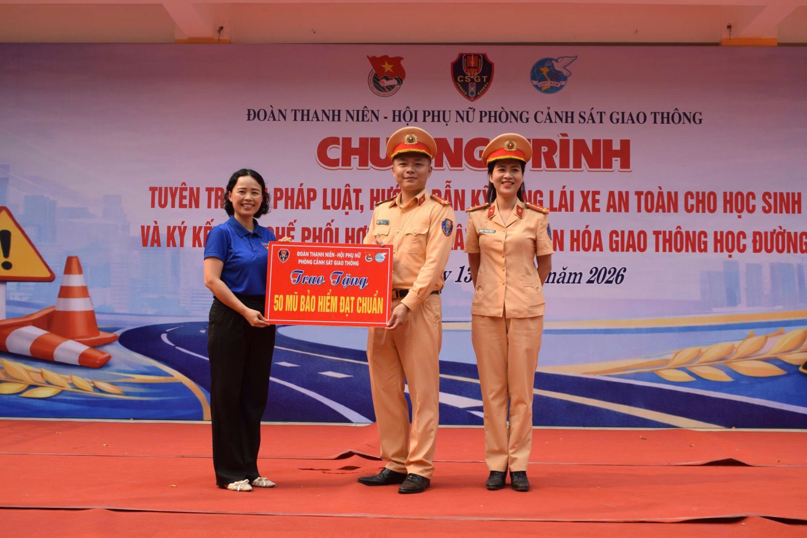 Nguyễn Văn Tùng - cán bộ Đoàn tiêu biểu với nhiều hoạt động nổi bật, cách làm hiệu quả trong công tác chuyên môn và công tác Đoàn