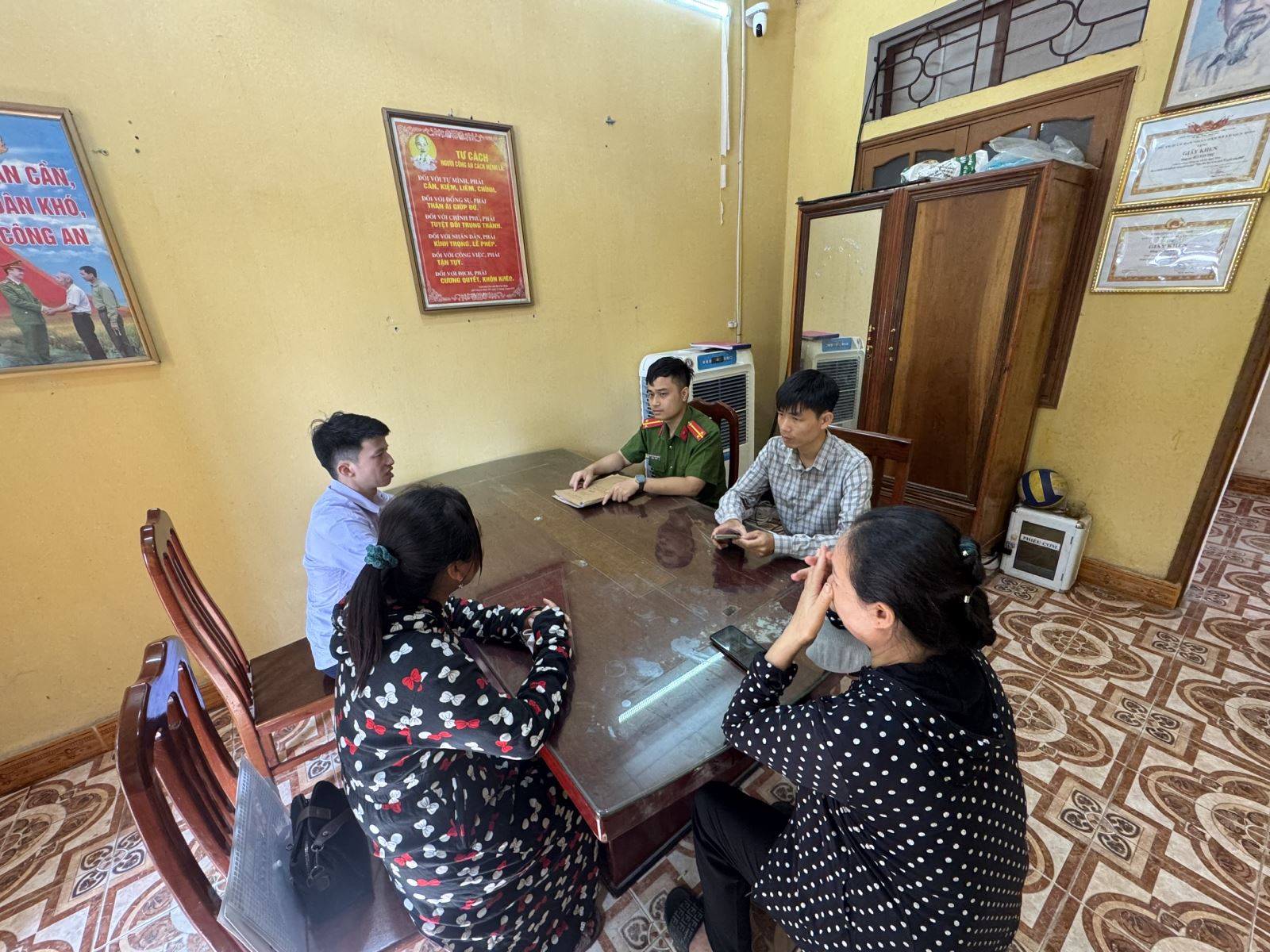 Công an xã Lê Quý Đôn chủ động nắm tình hình, giải quyết mâu thuẫn trong nội bộ nhân dân