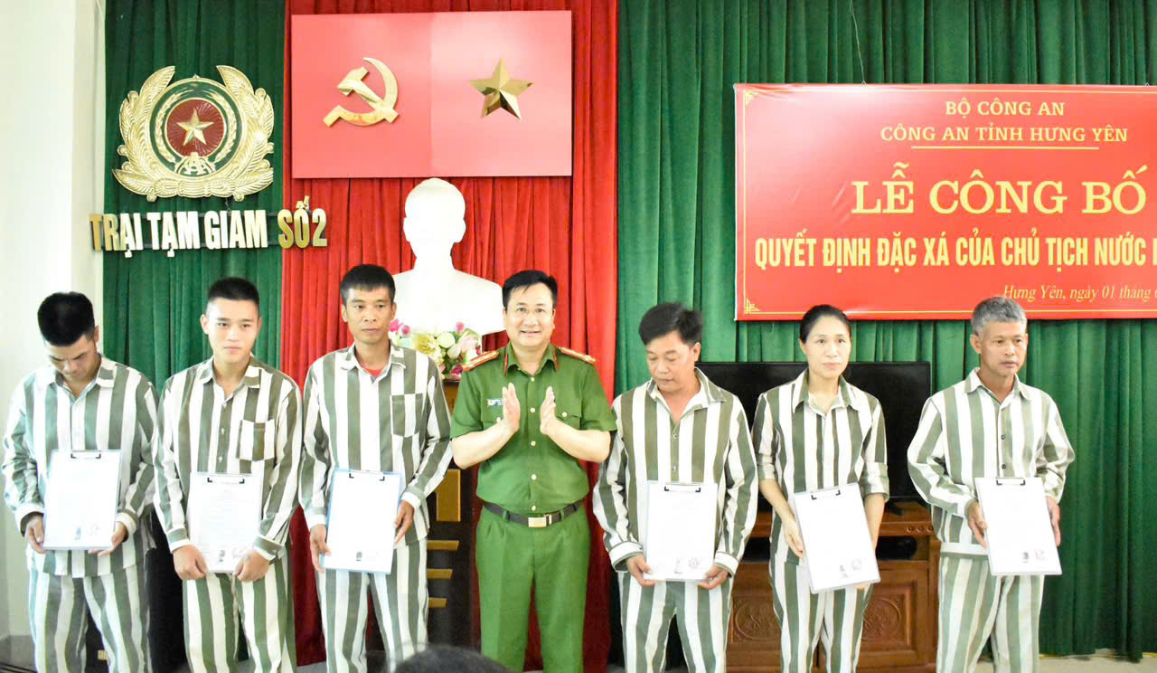 Công an tỉnh Hưng Yên tổ chức lễ công bố Quyết định đặc xá năm 2026 của Chủ tịch nước tại các Trại tạm giam trên địa bàn tỉnh Hưng Yên