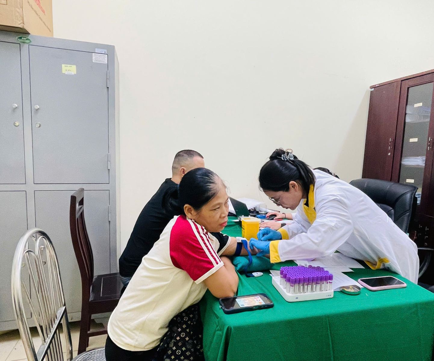 Công an phường Mỹ Hào phối hợp thu nhận mẫu ADN thân nhân liệt sĩ chưa xác định danh tính – Hành trình tri ân từ trái tim