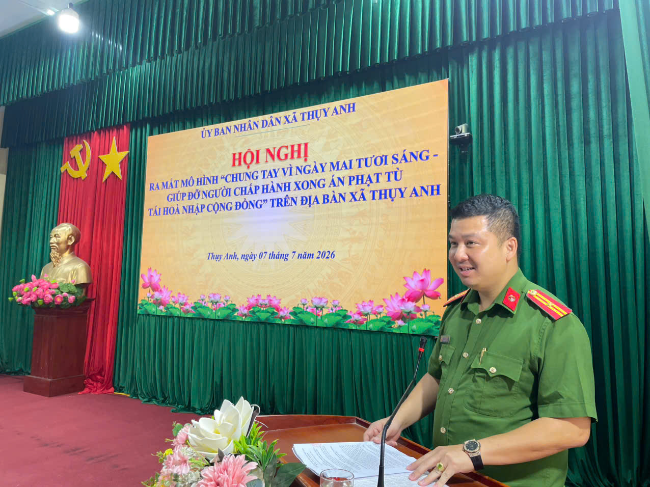 CÔNG AN XÃ THỤY ANH RA MẮT MÔ HÌNH “CHUNG TAY VÌ NGÀY MAI TƯƠI SÁNG - GIÚP ĐỠ NGƯỜI CHẤP HÀNH XONG ÁN PHẠT TÙ TÁI HÒA NHẬP CỘNG ĐỒNG”