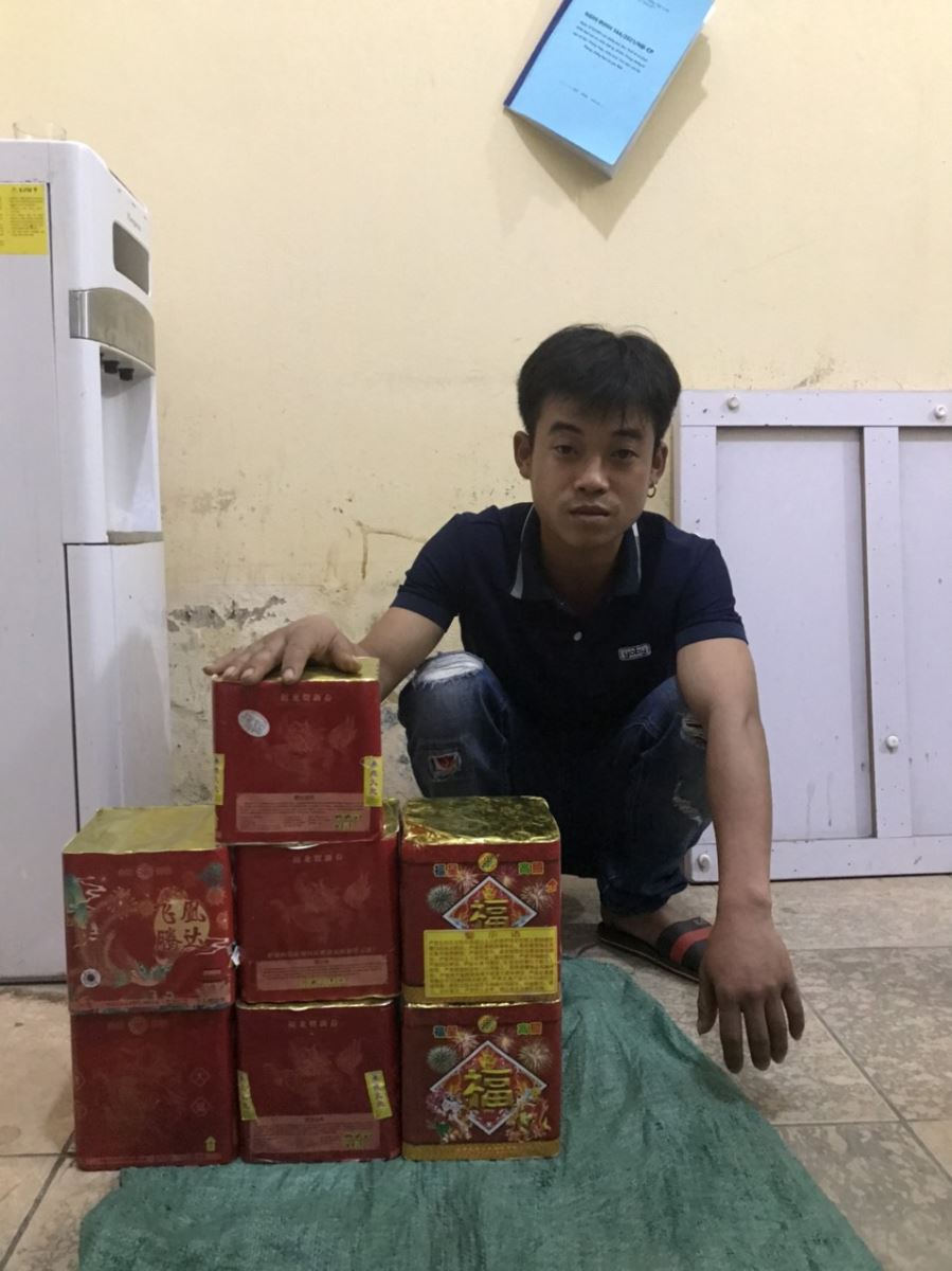 Công an huyện Ân Thi: Phát hiện đối tượng tàng trữ 9,6 kg pháo nổ