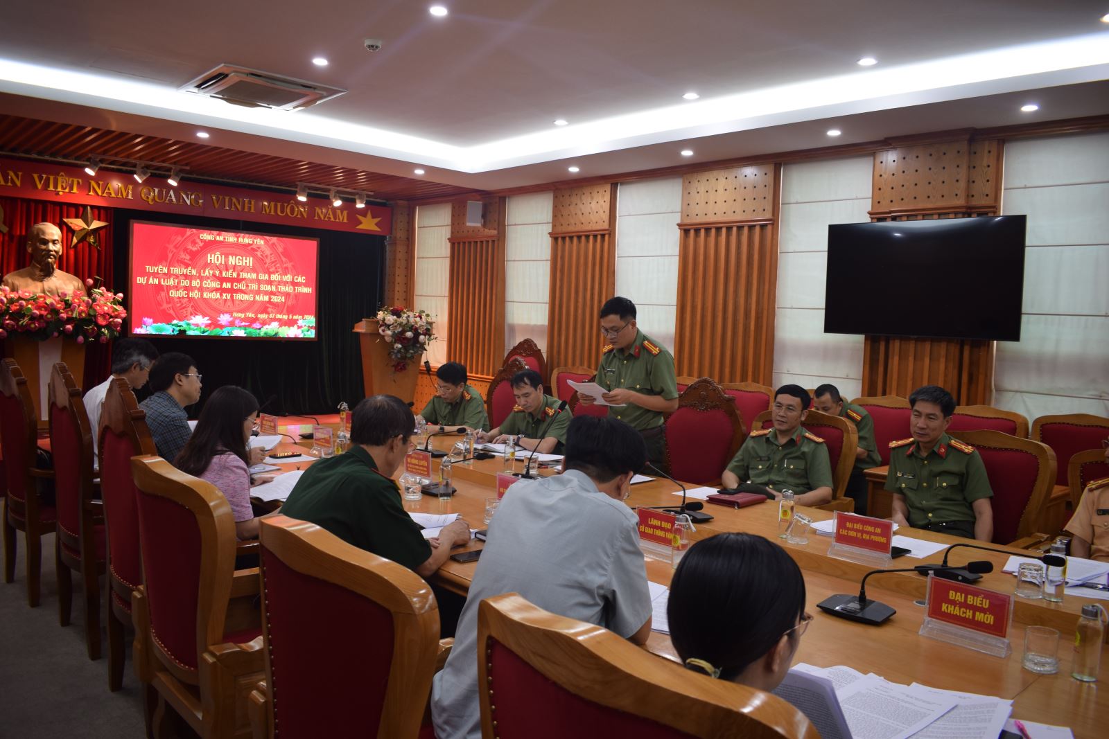 Công an tỉnh Hưng Yên tuyên truyền, lấy ý kiến tham gia đối với các dự án luật do Bộ Công an chủ trì soạn thảo trình Quốc hội khóa XV năm 2024