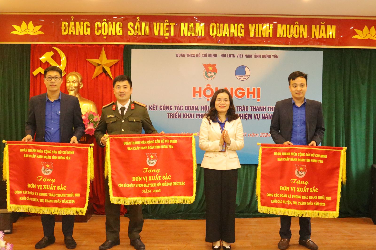 Đoàn Thanh niên Công an tỉnh: Vinh dự đón nhận Cờ thi đua Đơn vị xuất sắc công tác Đoàn và PTTN năm 2023