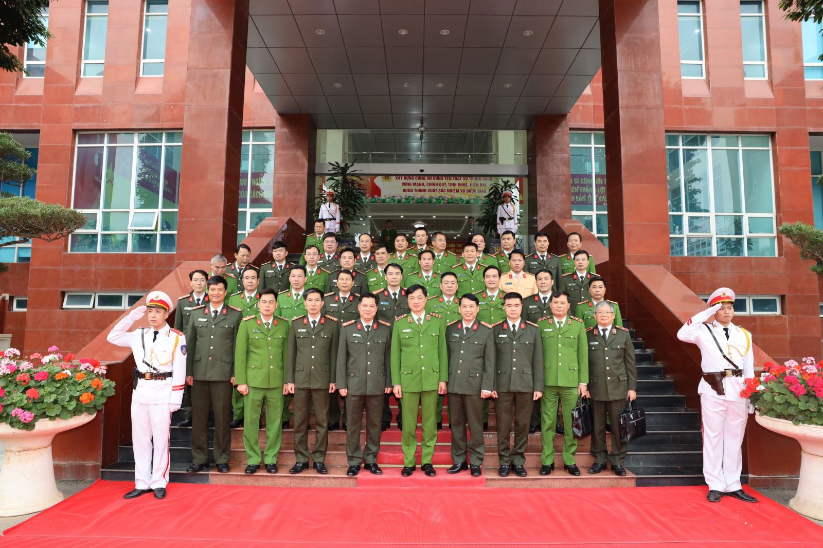 Công an tỉnh Hưng Yên tổ chức Hội nghị Triển khai công tác Công an và  phát động phong trào thi đua Vì an ninh Tổ quốc năm 2024