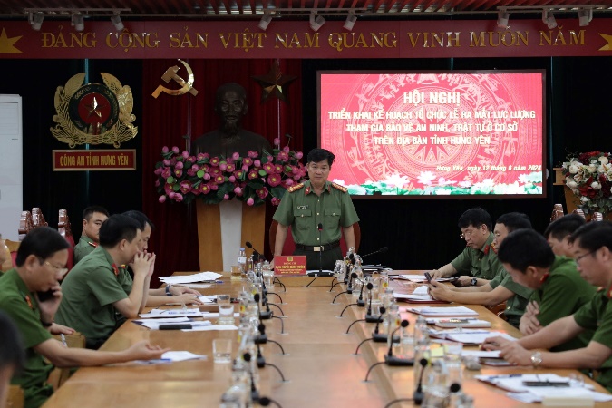 Chuẩn bị điều kiện, phương tiện tổ chức Lễ ra mắt lực lượng tham gia  bảo vệ an ninh trật tự ở cơ sở