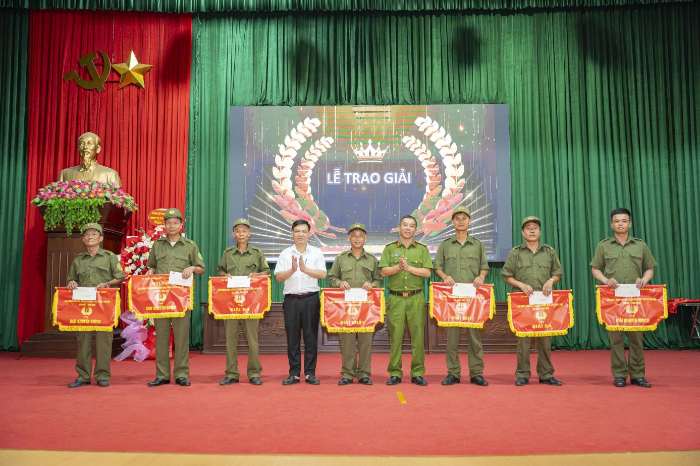 CÔNG AN XÃ HOÀN LONG TỔ CHỨC  HỘI THI “LỰC LƯỢNG THAM GIA BẢO VỆ ANTT Ở CƠ SỞ GIỎI”  NĂM 2026