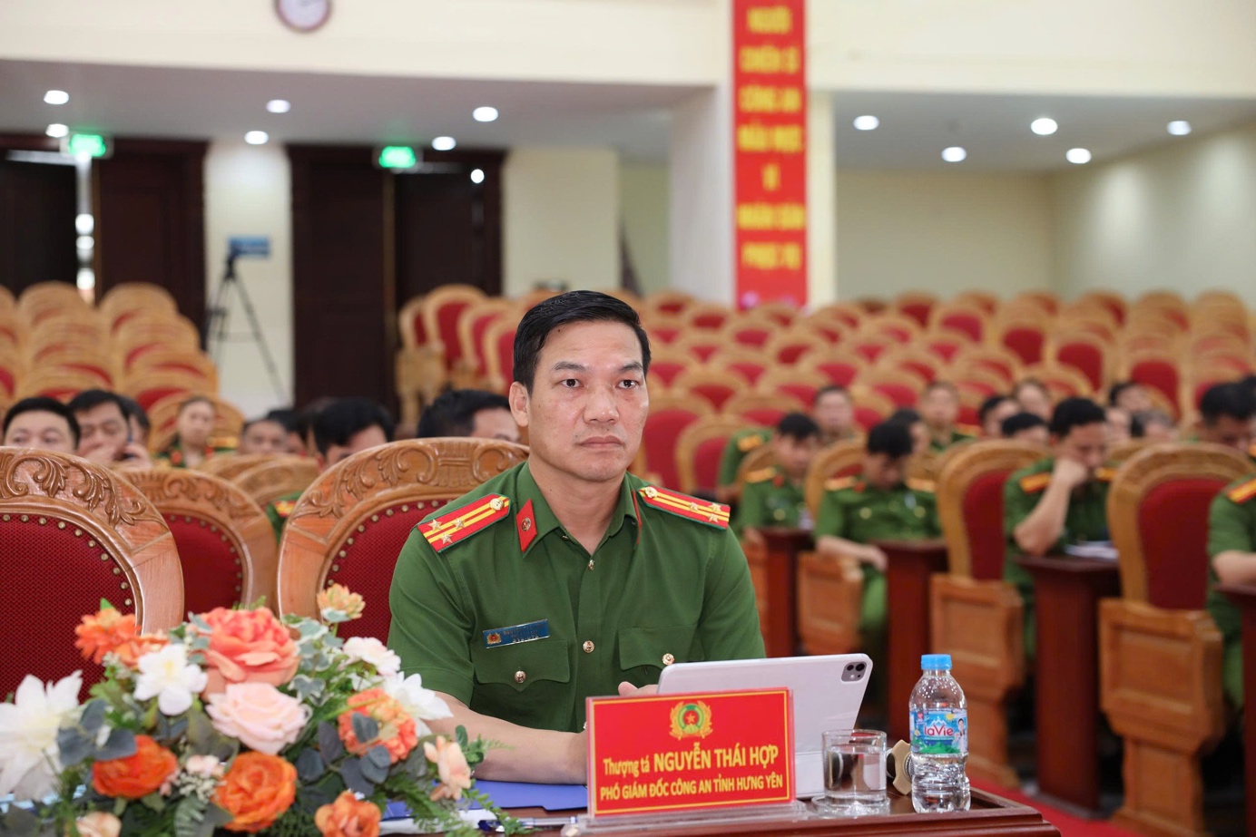  Hội nghị chuyên đề công tác quản lý đối tượng; nắm tình hình, giải quyết mâu thuẫn trong nội bộ nhân dân trên địa bàn tỉnh Hưng Yên.